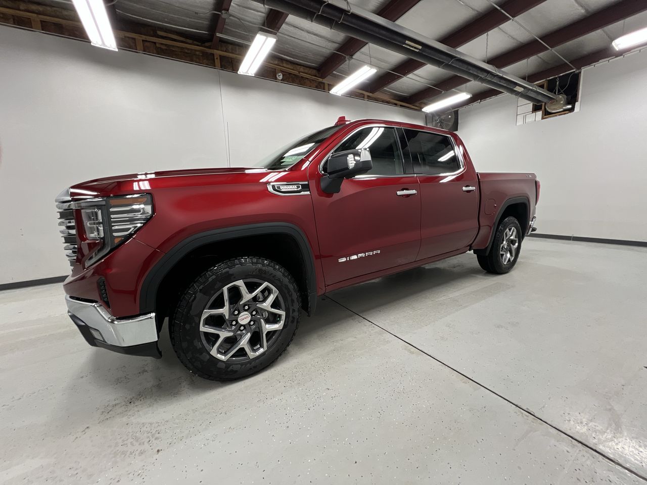 2026 GMC Sierra 1500 SLT - Photo 19