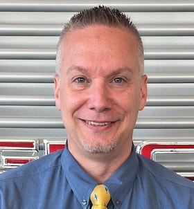 Staff member Lee Roundy from ID_3aa8c8