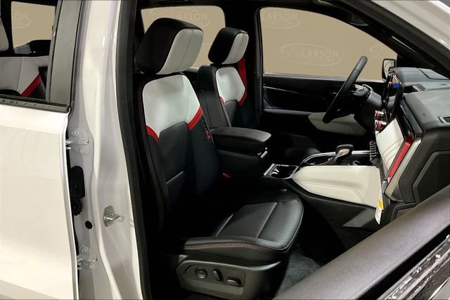 2026 GMC Canyon AT4X - Photo 12
