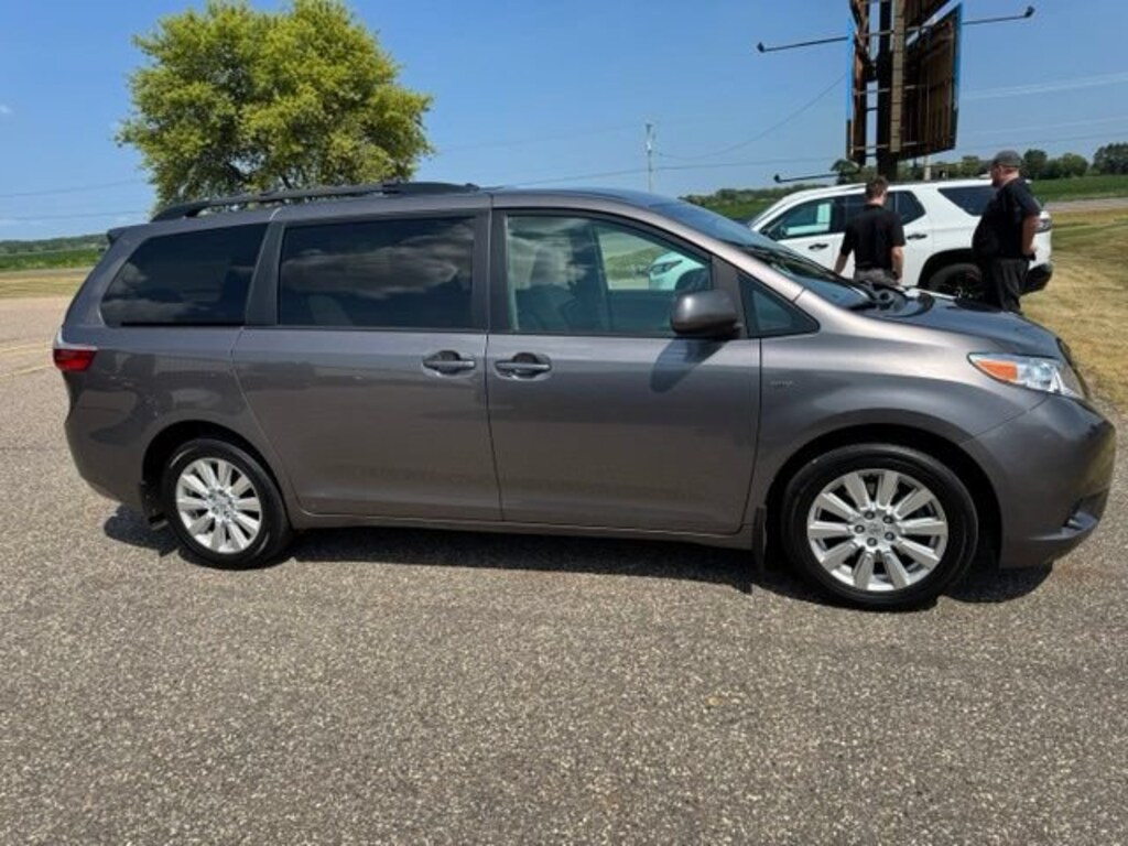 Used 2017 Toyota Sienna LE Van