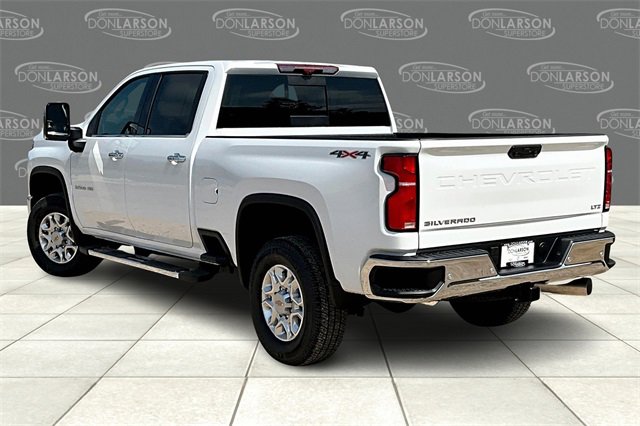 2025 Chevrolet Silverado 2500HD LTZ photo 3