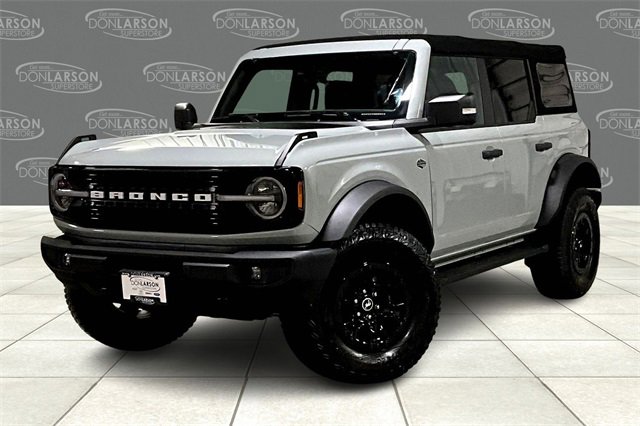 2022 Ford Bronco Base photo 3