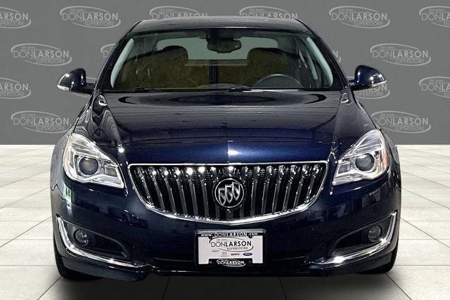 Used 2016 Buick Regal Base with VIN 2G4GK5EX4G9151561 for sale in Baraboo, WI