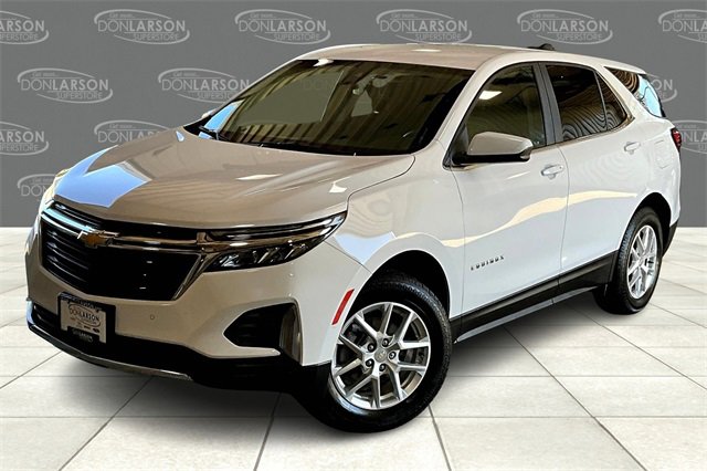 2024 Chevrolet Equinox LT photo 2