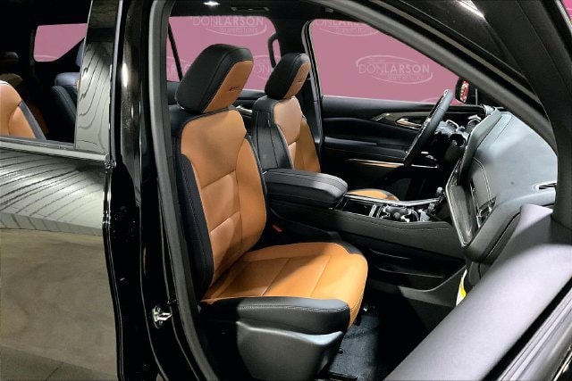 2027 Chevrolet Traverse Z71 - Photo 13