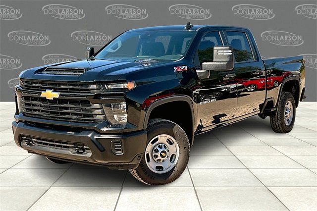 2025 Chevrolet Silverado 2500HD photo 2