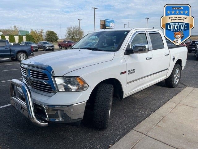 2017 RAM 1500 Big Horn 4x4 Crew Cab 5'7's photo