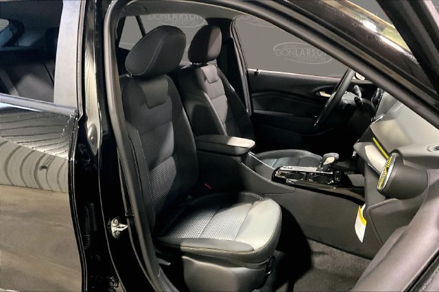 2026 Chevrolet Trax LT - Photo 13