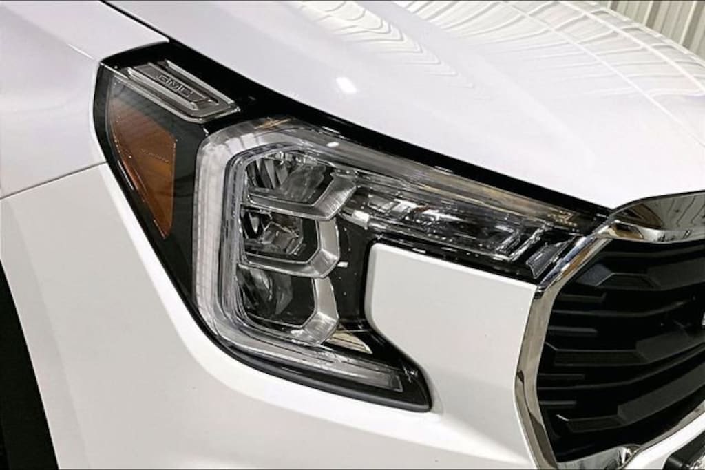 Used 2023 GMC Terrain SLE SUV