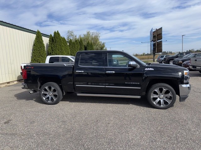 2018 Chevrolet Silverado 1500 LTZ photo 2