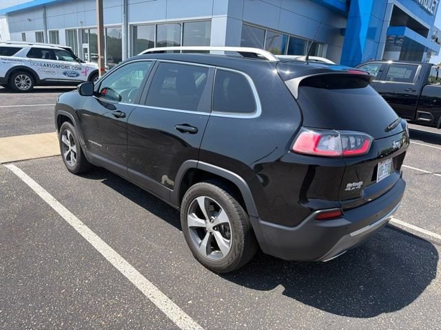 Used 2019 Jeep Cherokee Limited with VIN 1C4PJMDN5KD133843 for sale in Baraboo, WI