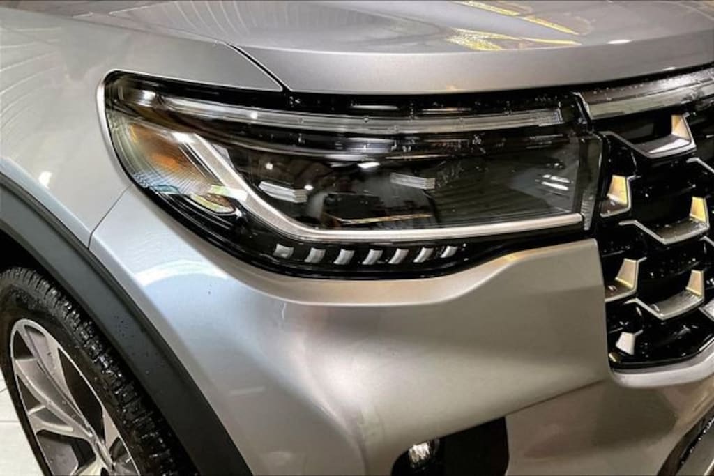 Used 2025 Ford Explorer Platinum SUV