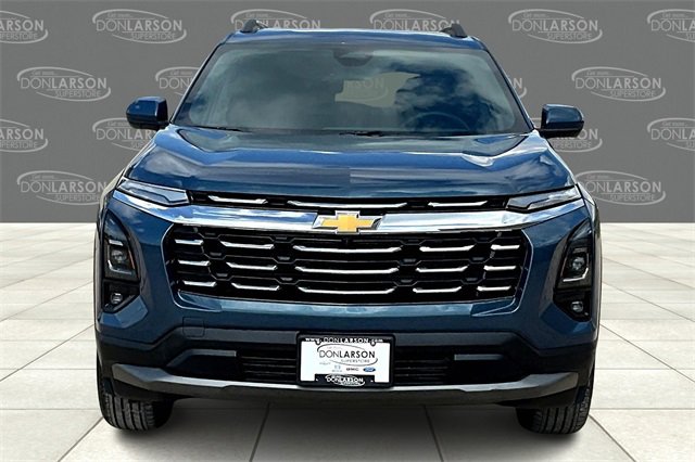2025 Chevrolet Equinox LT photo 2