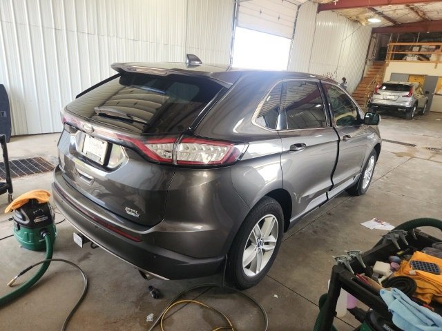 2015 Ford Edge SEL photo 2