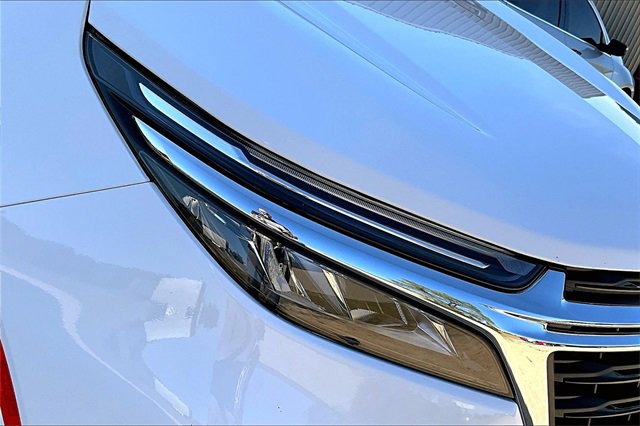 2024 Chevrolet Equinox LT photo 2