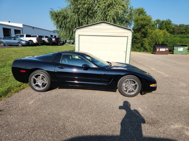 Used 2004 Chevrolet Corvette Base with VIN 1G1YY22G345102461 for sale in Baraboo, WI