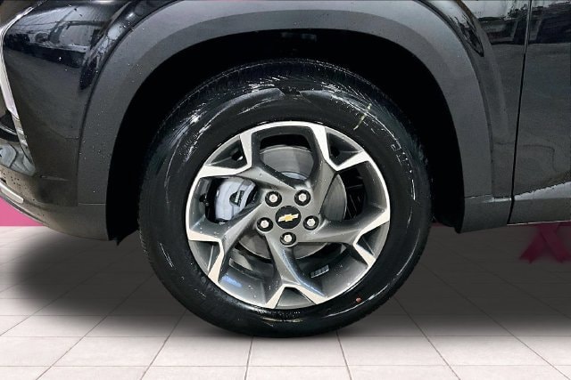 2026 Chevrolet Trax LT - Photo 8