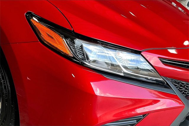 2019 Toyota Camry LE photo 4
