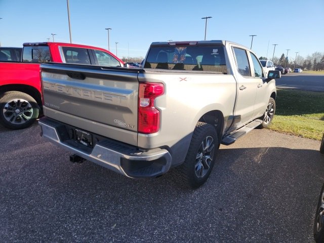 2023 Chevrolet Silverado 1500 LT photo 2