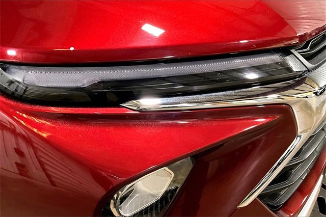 2024 Chevrolet Trailblazer LT photo 2