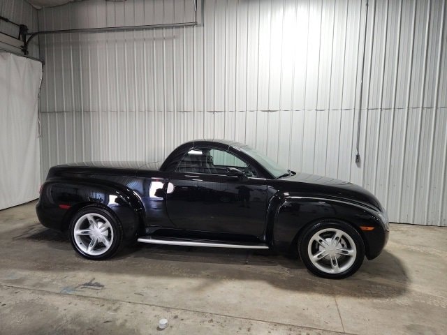 Used 2004 Chevrolet SSR LS with VIN 1GCES14P24B109731 for sale in Baraboo, WI