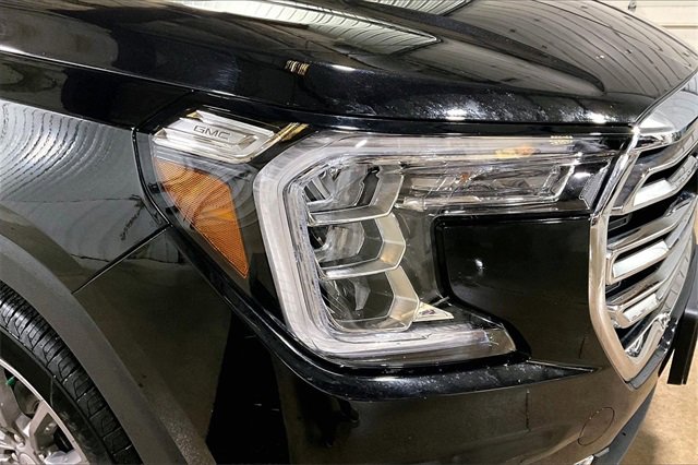 2024 Gmc Terrain SLT photo 2