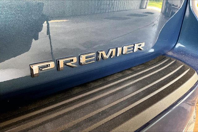 2026 Chevrolet Suburban Premier - Photo 9