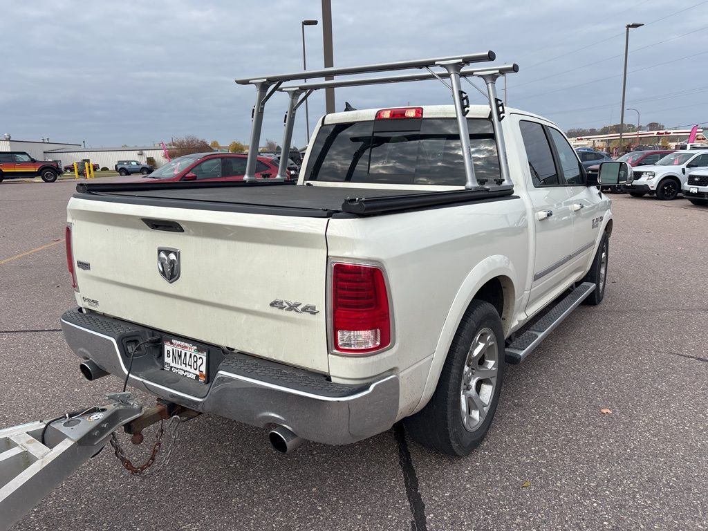 2017 Ram 1500 Laramie photo 3