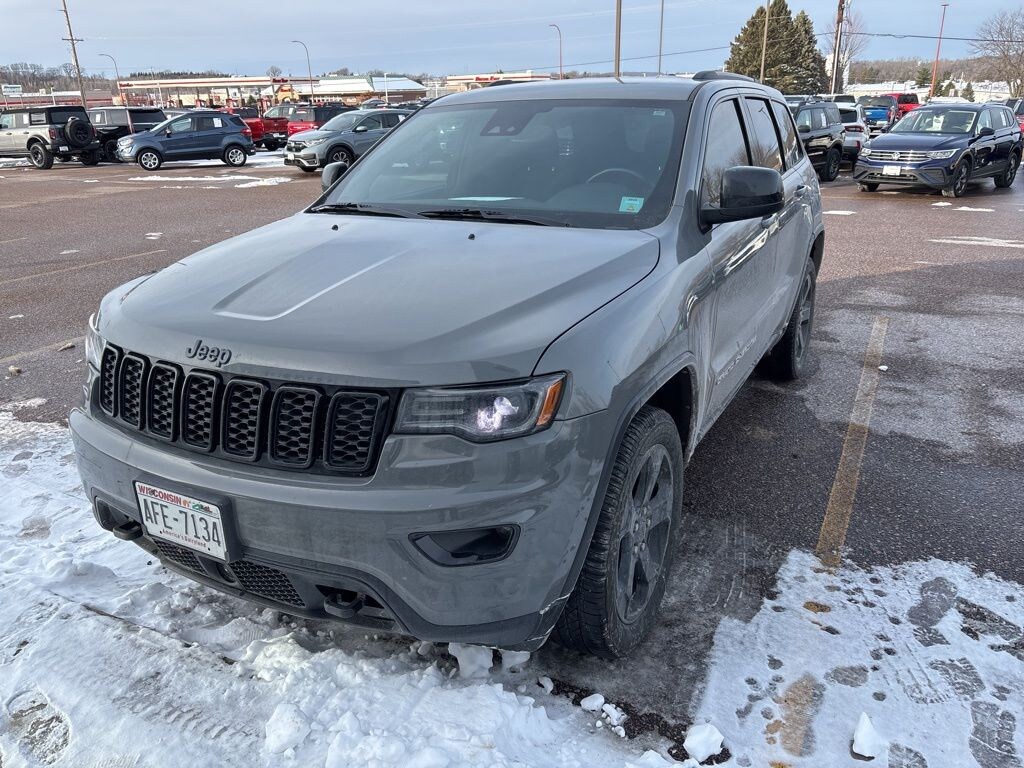 Used 2020 Jeep Grand Cherokee Laredo SUV