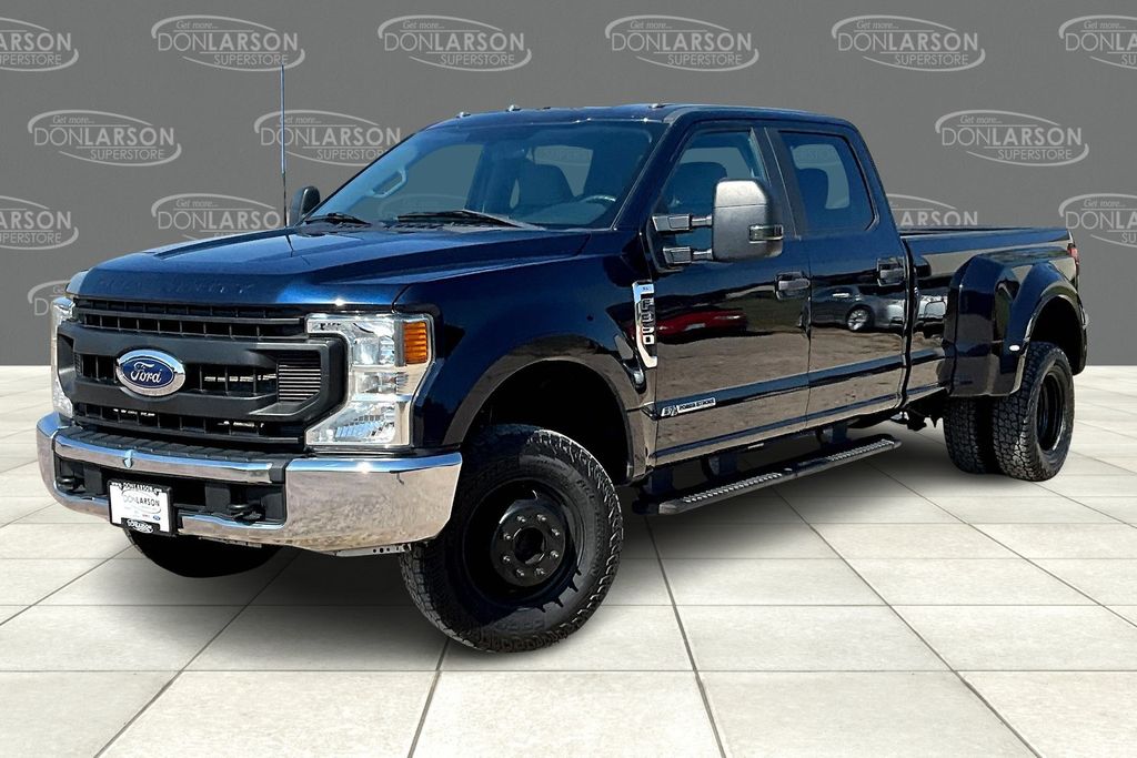 2022 Ford F-350 XL photo 3