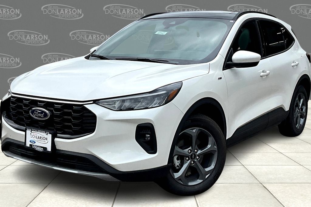 2025 Ford Escape Hybrid ST-Line Select photo 2