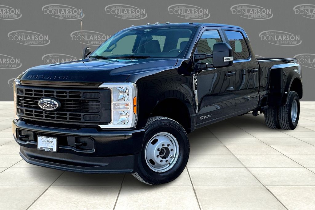 2025 Ford F-350 XL photo 3