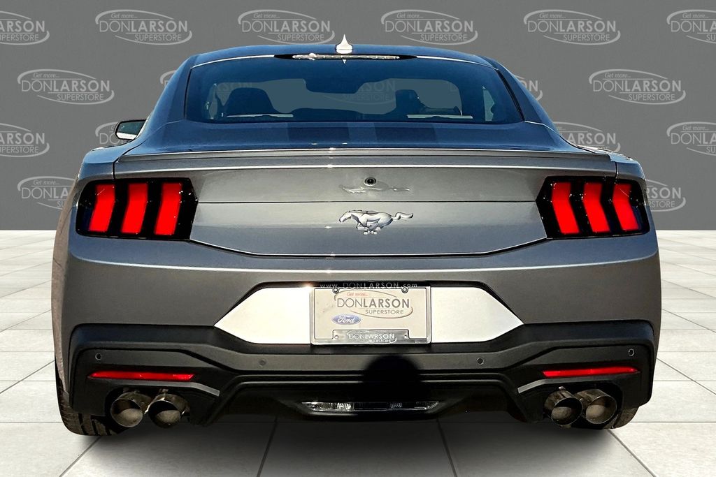 2025 Ford Mustang EcoBoost Premium photo 4