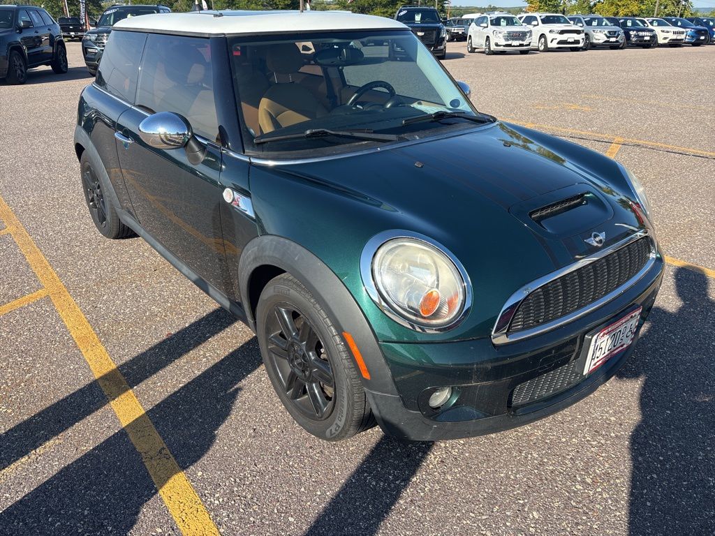 2010 Mini Cooper Base photo 4