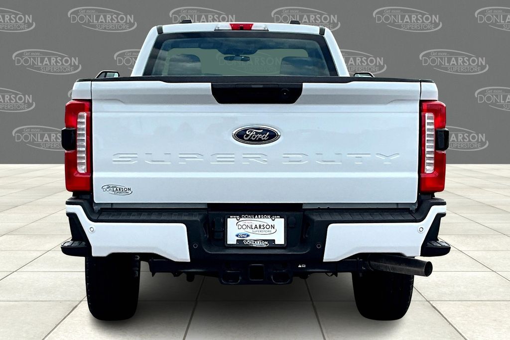 2025 Ford F-350 XL photo 4