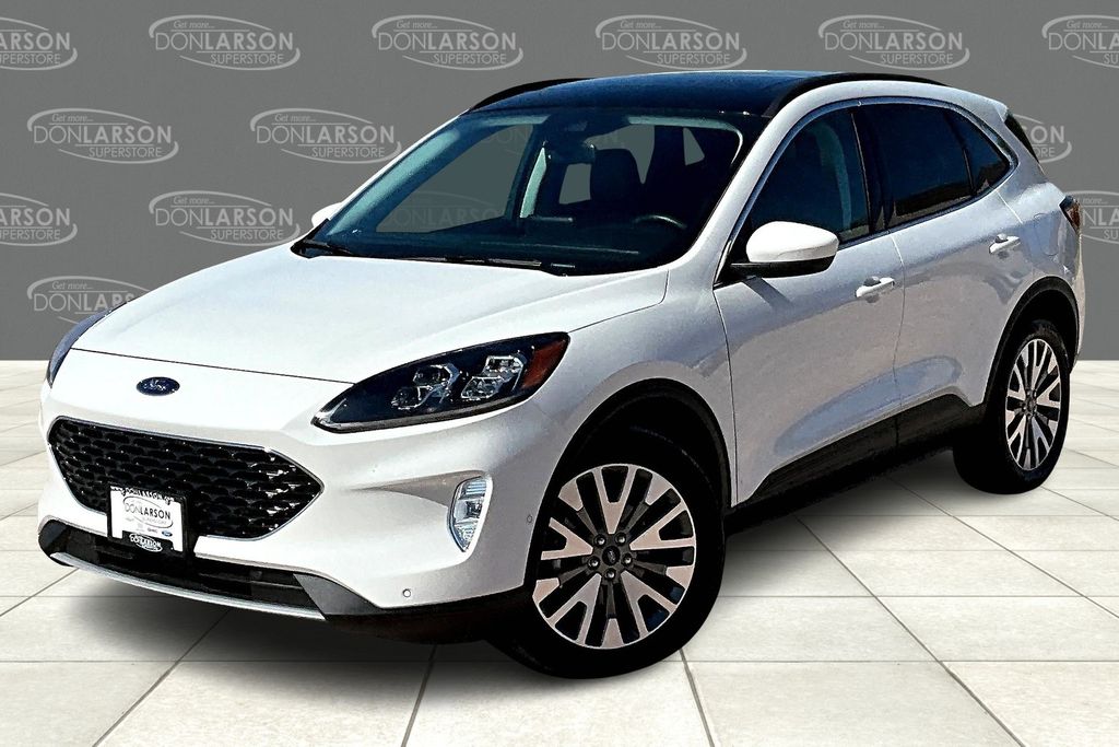 2021 Ford Escape Titanium photo 2