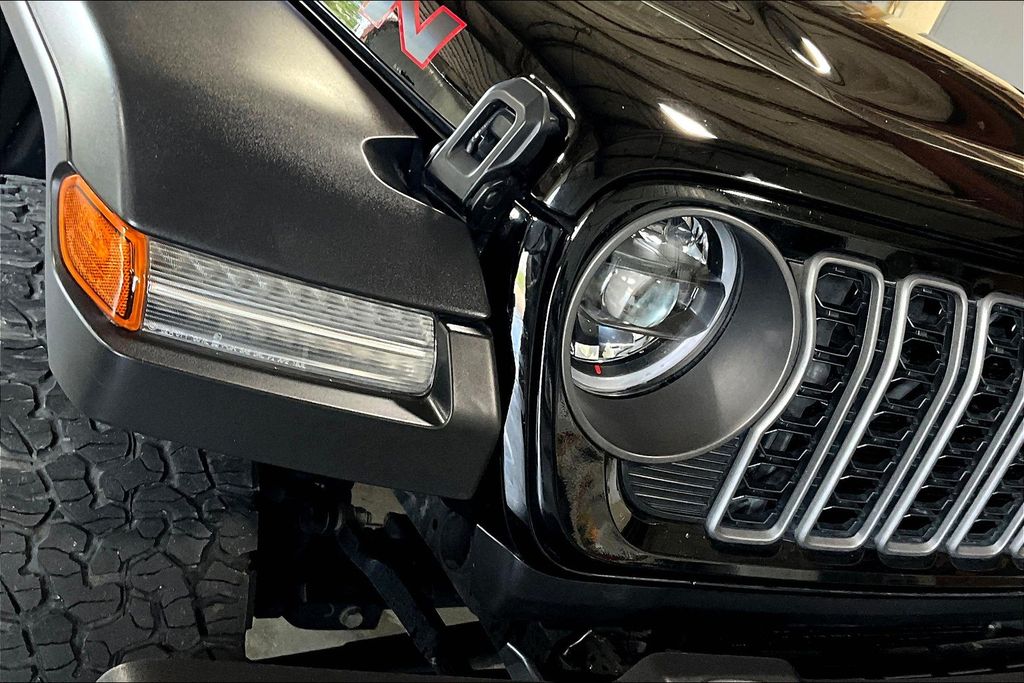2024 Jeep Wrangler Rubicon photo 4