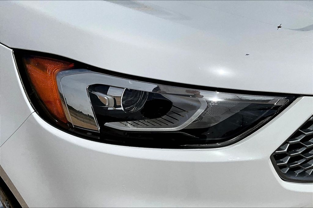 2024 Ford Edge SE photo 4