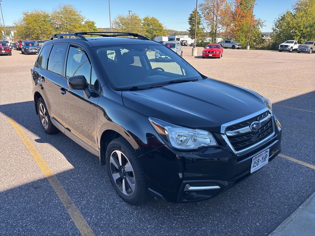 2018 Subaru Forester 2.5i Premium photo 4