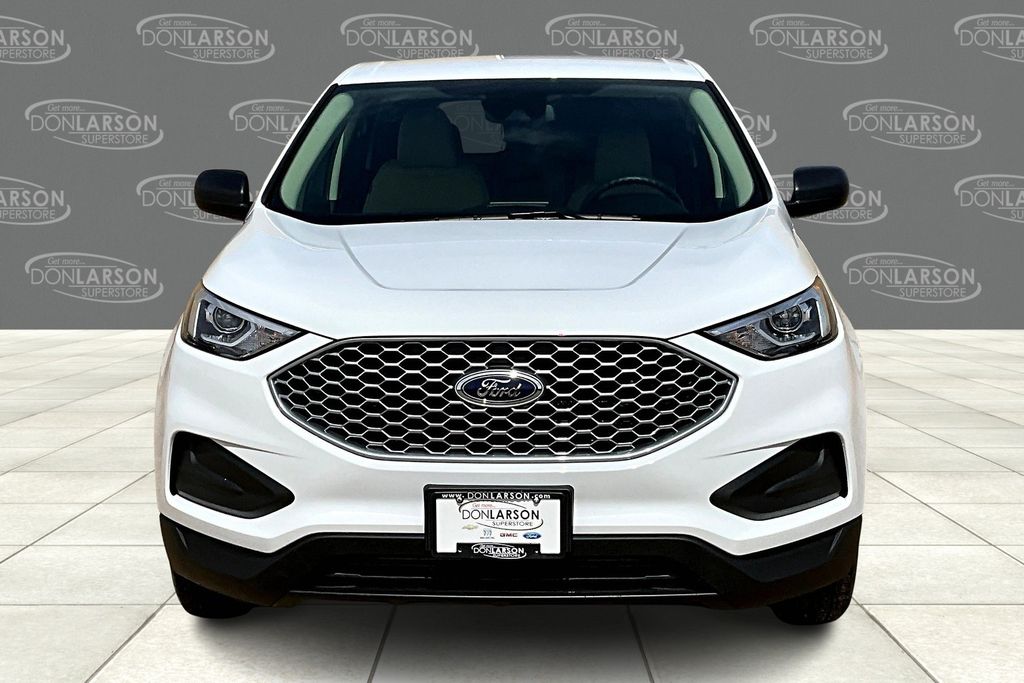 2024 Ford Edge SE photo 2