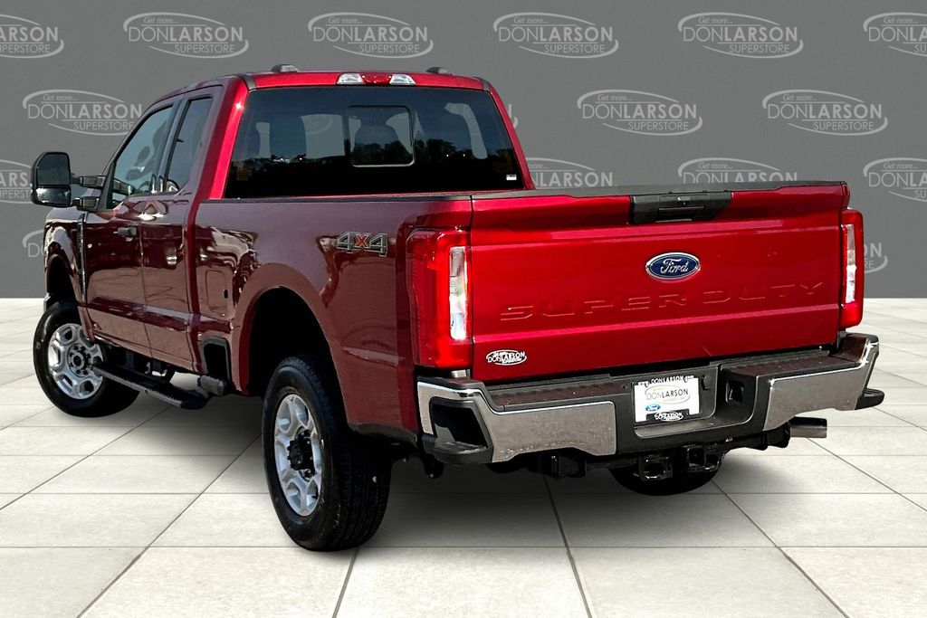 2026 Ford F-250 XLT photo 3