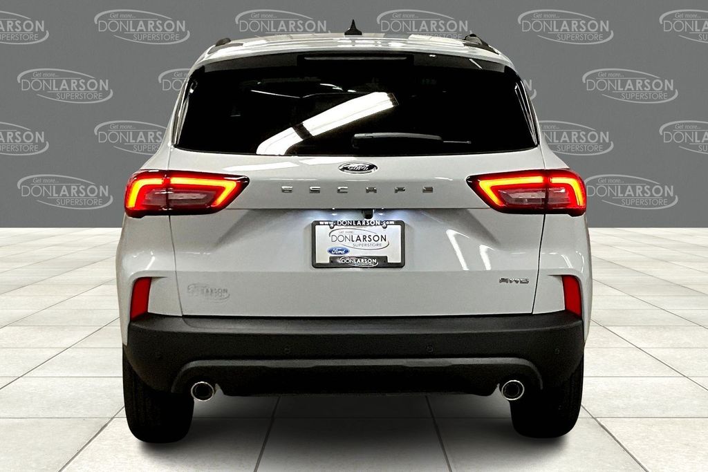 2026 Ford Escape ST-Line photo 3