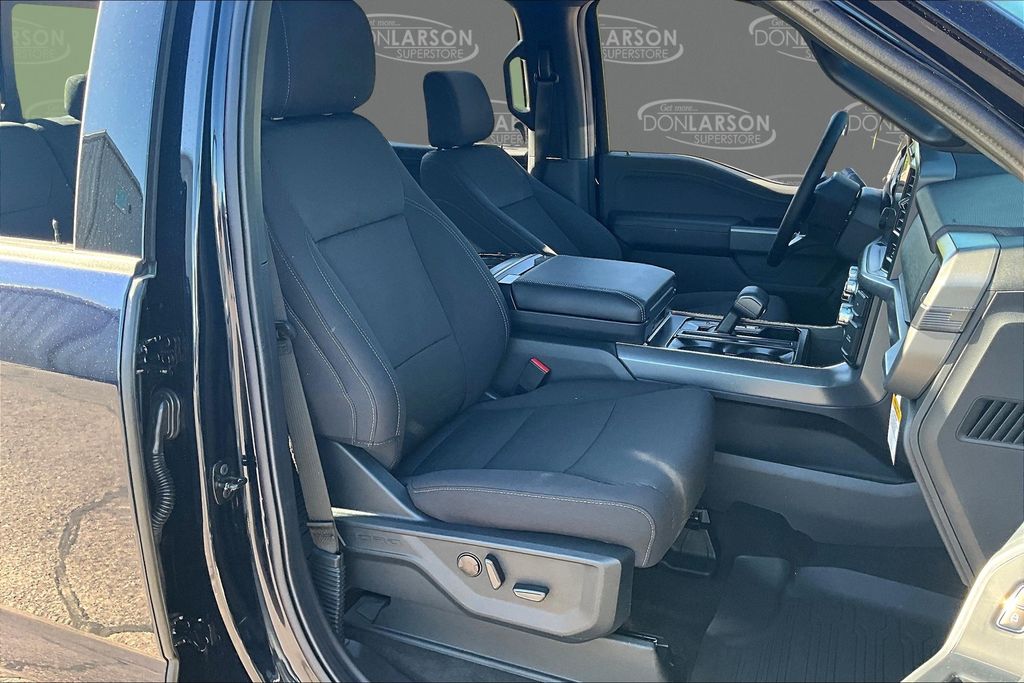 2025 Ford F-150 XLT - Photo 11