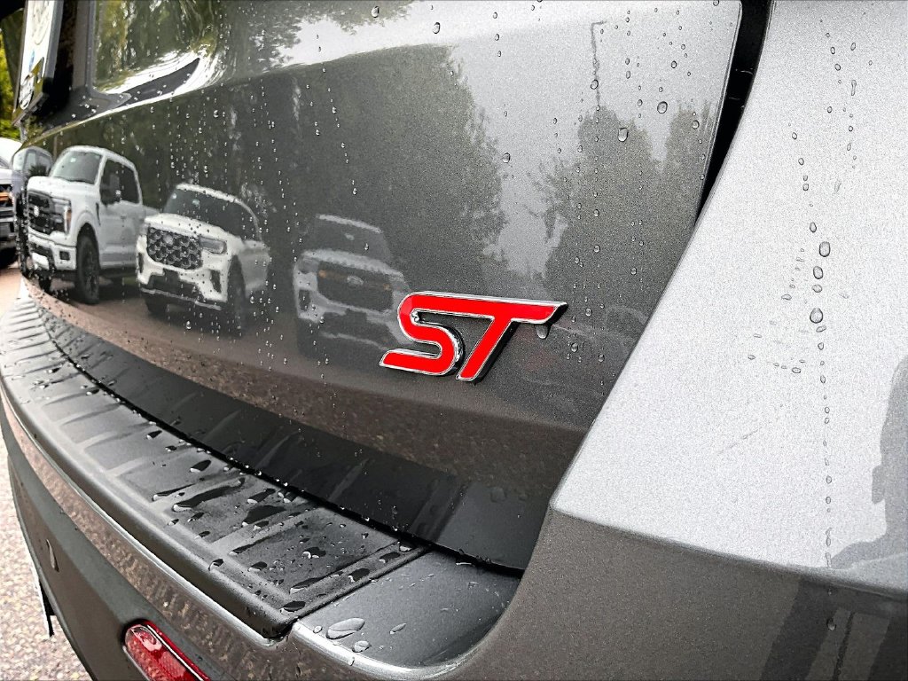 2026 Ford Explorer ST - Photo 8