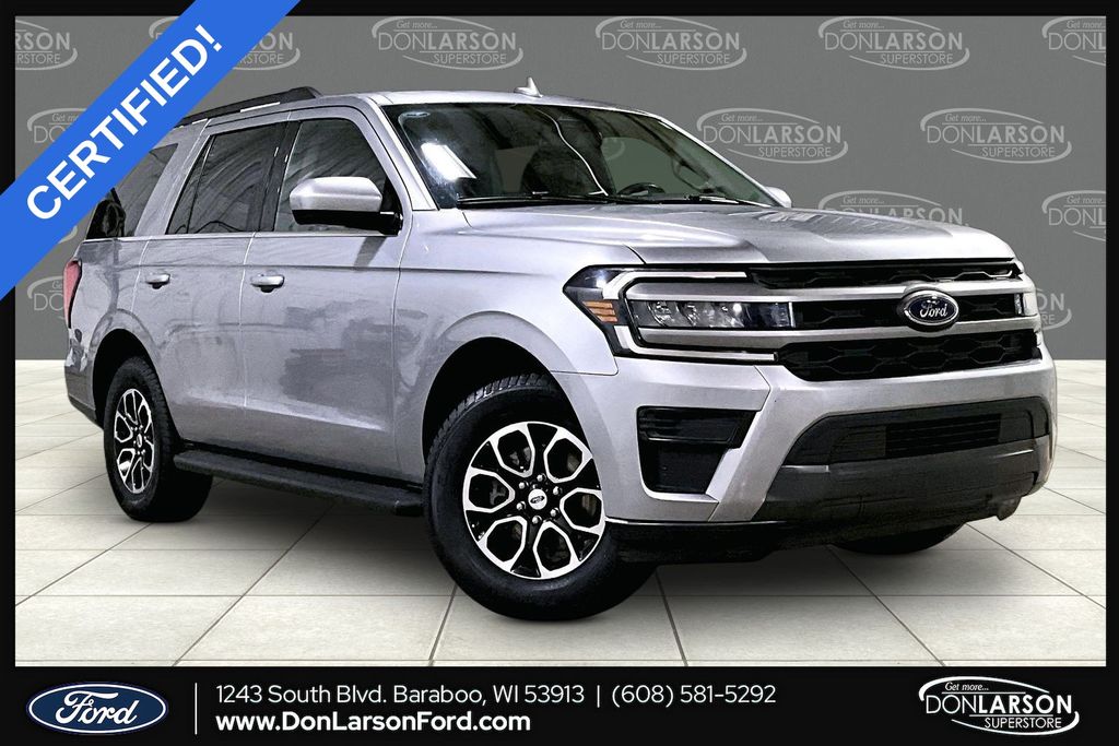 Iconic Silver Metallic 2024 Ford Expedition XLT 4WD SUV / Crossover Four-Wheel Drive Automatic