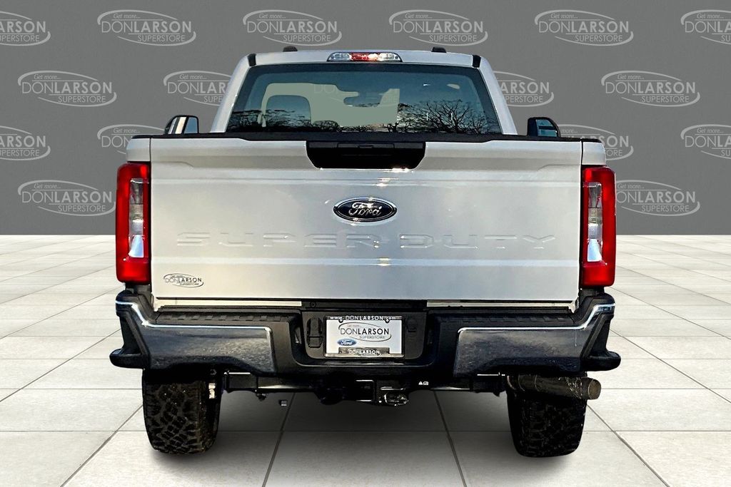 2026 Ford F-350 XL photo 4