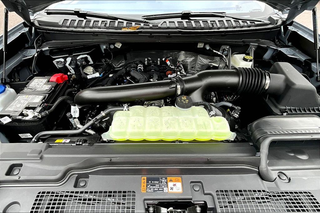 2025 Ford Expedition Active - Photo 15