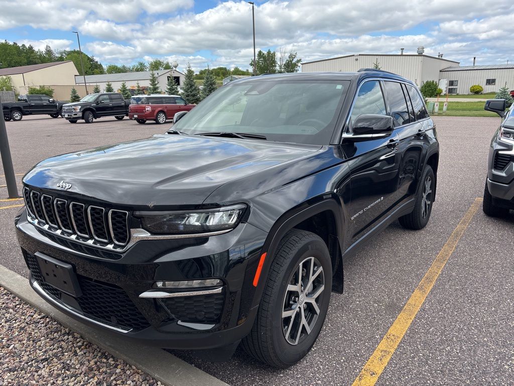 2025 Jeep Grand Cherokee Limited 4x4's photo