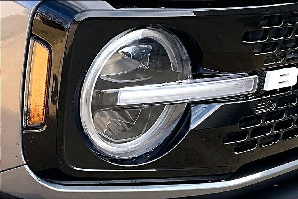 2022 Ford Bronco Wildtrak photo 4