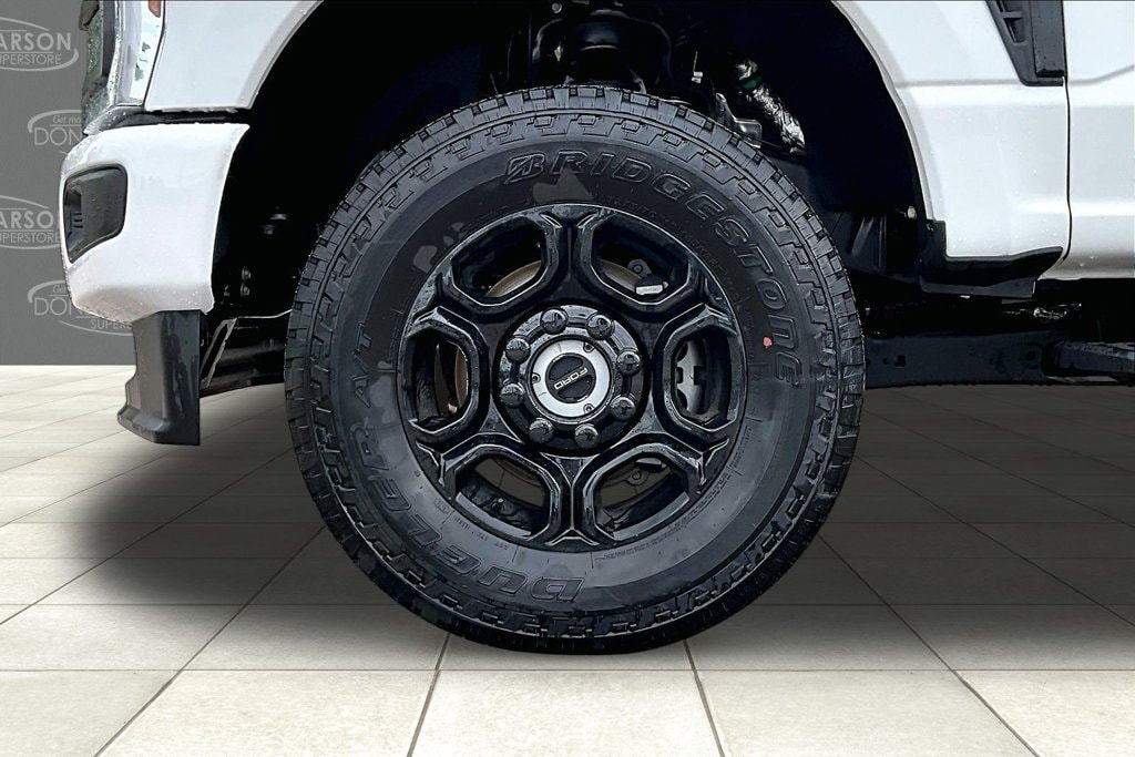 2026 Ford F-350 Super Duty XL - Photo 10